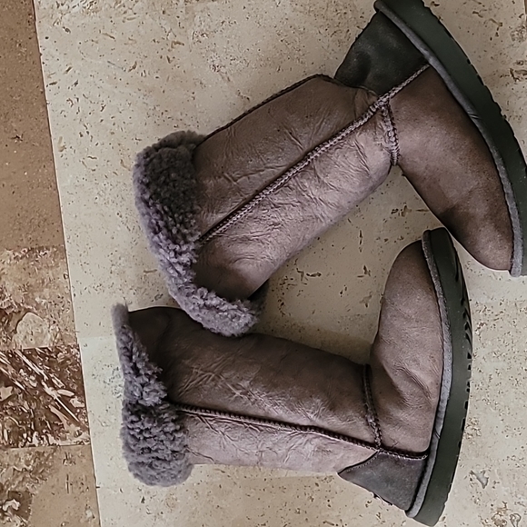 UGG tall Bailey gray boots with 3 side buttons Size 7 - Picture 10 of 14
